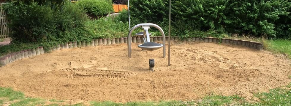 Die zu reinigende Fläche nach der Bearbeitung durch Sandmaster Sandreinigung. Dem Spielspaß steht nun nichts mehr im Weg.